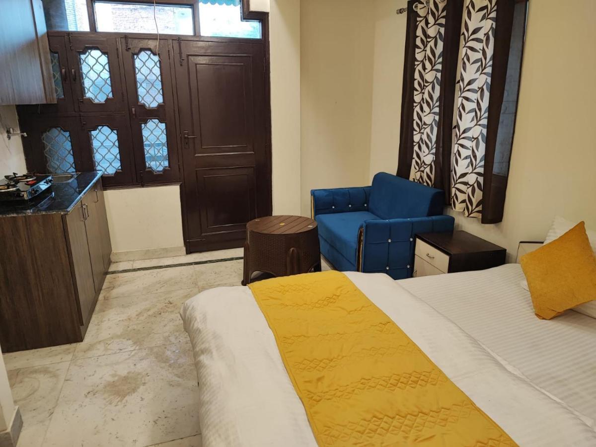 Sun Moon Residency And Apartments, Hotels In Rohini Delhi Kültér fotó